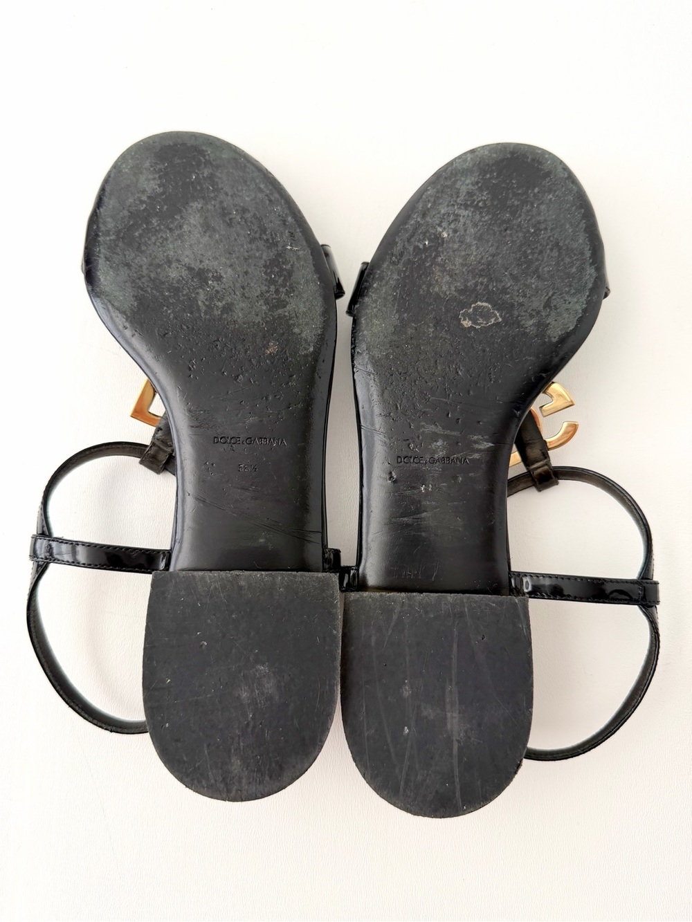 DOLCE & GABBANA | Black Patent DG Gold Logo Flat Sandals Ankle Strap EU 38.5 - Picture 12 of 13